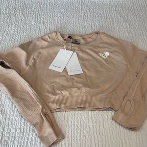 Women's Best Power  Seamless Long-Sleeve Crop Top - Nude
Size L